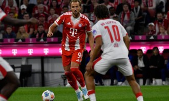 亚基奇凌空抽射，奥格斯堡扳回一球：德甲激情对决分析与战术解读