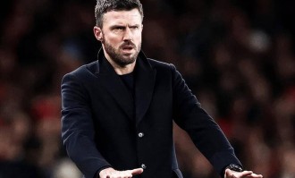 救火9场7胜2平&amp;amp;重返前四！曼联让卡里克转正？名宿力挺但隐忧犹存