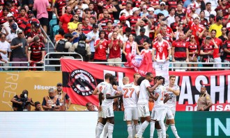 萨尔茨堡红牛展现出色状态，布兰次回合客战面临挑战